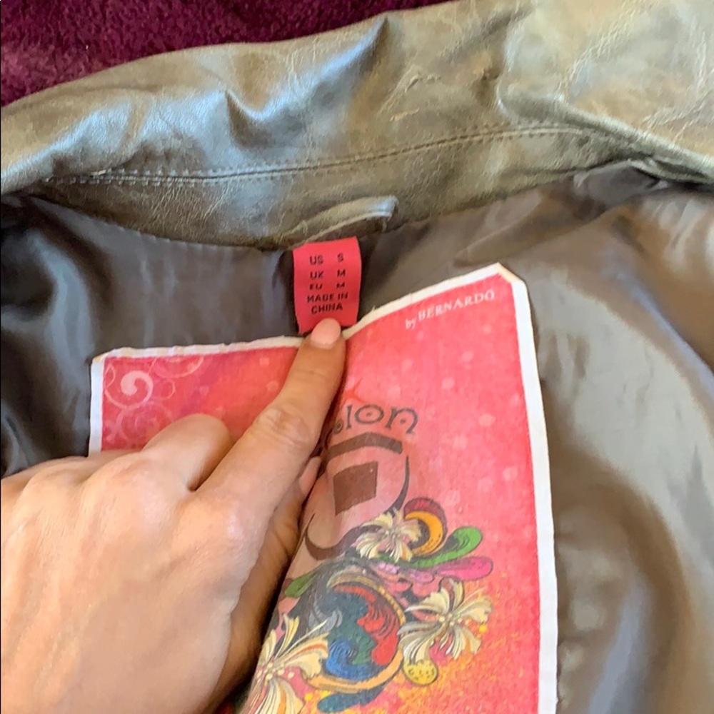 Motor Jacket - Picture 4 of 5